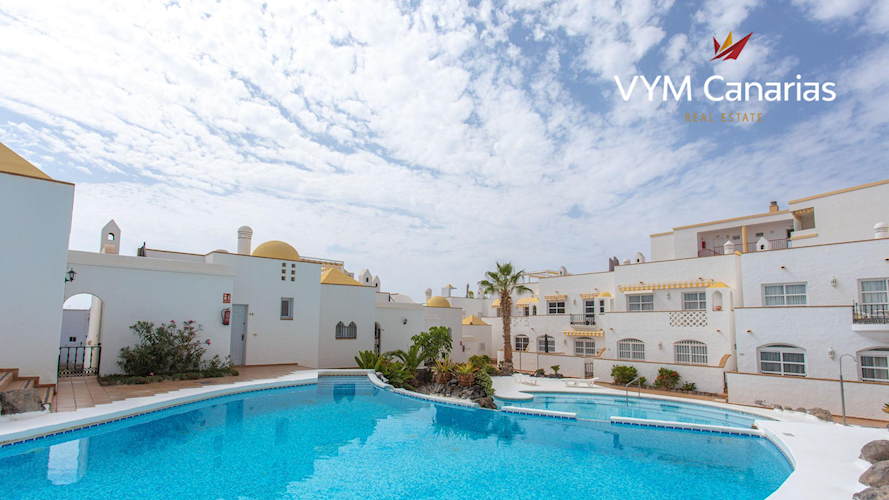 5 bed townhouse for sale in Callao Salvaje