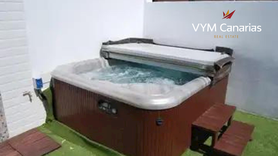 2 bed townhouse for sale in Callao Salvaje