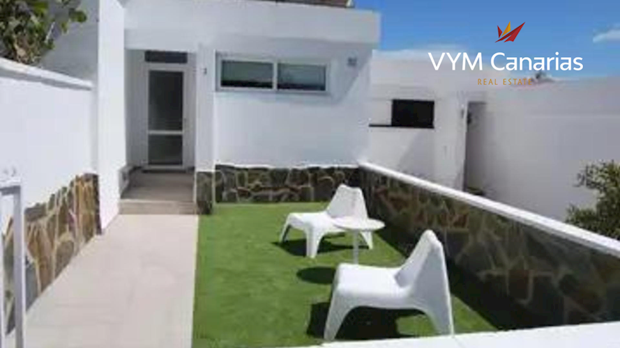 2 bed townhouse for sale in Callao Salvaje