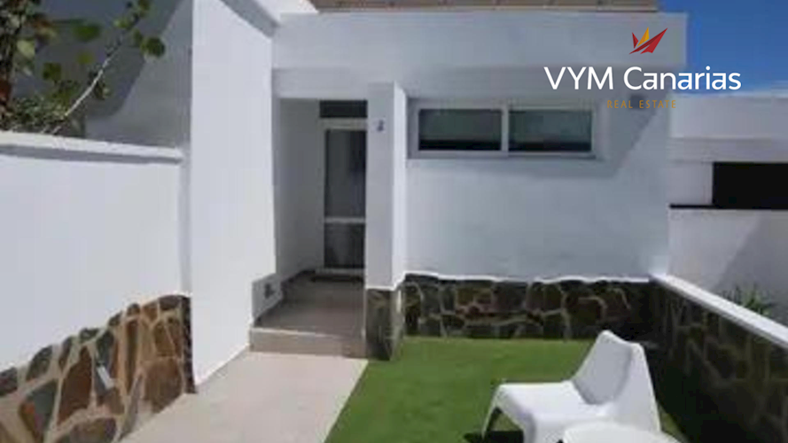 2 bed townhouse for sale in Callao Salvaje