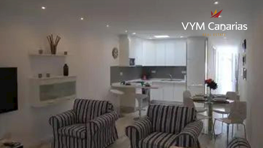 2 bed townhouse for sale in Callao Salvaje