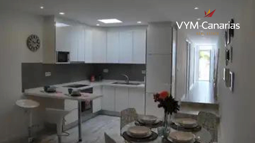 2 bed townhouse for sale in Callao Salvaje