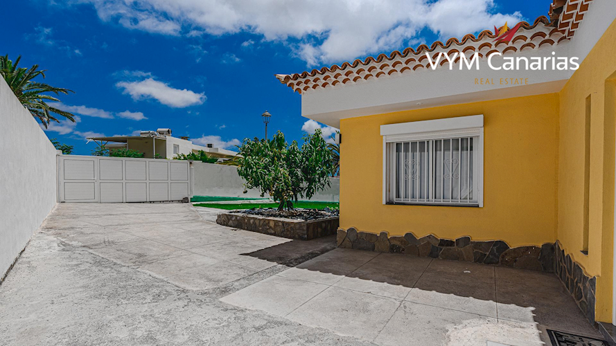 2 bed villa for sale in La Florida