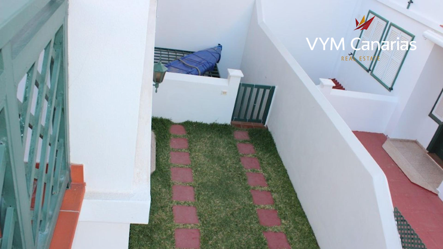 3 bed townhouse for sale in Abades