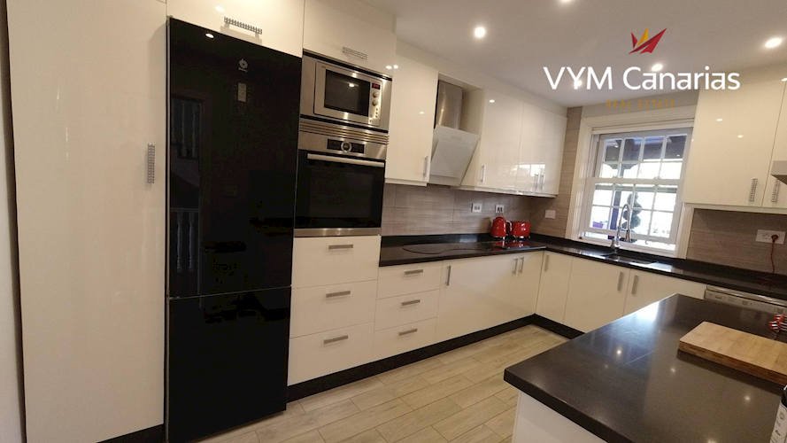 3 bed townhouse for sale in Balcon del Duque, El Duque